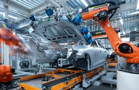 Audi A5: ネッカーズルム拠点にて効率的かつ持続utf-8