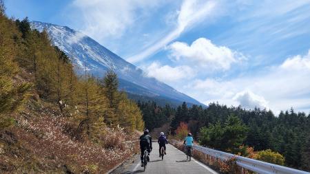 自転車で富士山の隠れた財宝を巡る「裏富士ロングライ