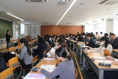 敬愛大学が11月30日に「第7回英語教師授業力ブラutf-8
