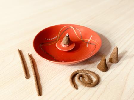 猛暑の影響で蚊の活動時期が秋に変化！お香の老utf-8