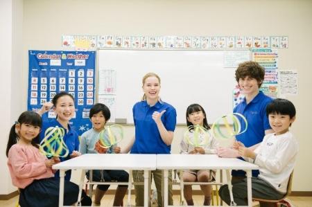 最大20時半までの預かりも可能な英語学童 Kids Duoが