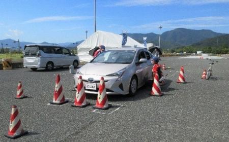 【JAF広島】公道ではできない運転をマイカーで体験！