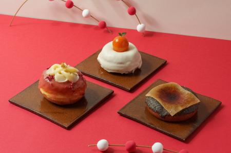 【koe donuts】鏡もちや紅白カラーなど、お正月をモチ