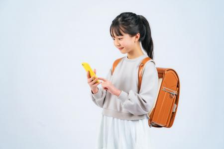 イマドキ女子小学生（JS）1000人に聞いた！スマートフ