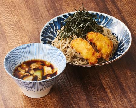 つけ麺スタイルの「肉ネギつけそば」と鶏とたまごの親