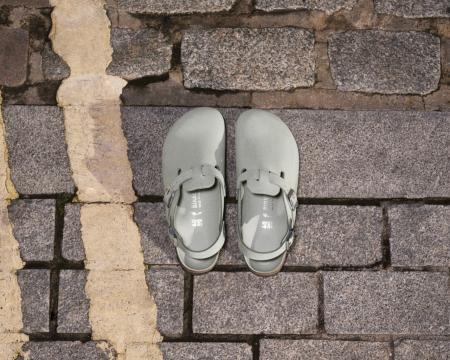 BIRKENSTOCKの人気のクロッグより、新しいTOKIOのバリ