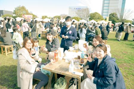 前売りチケットがお得！焼き芋&スイーツを広場で楽し