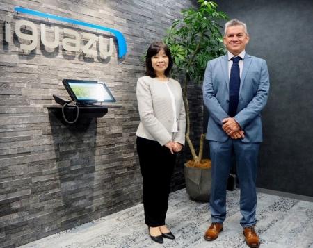 イグアス、ストレイカー・ジャパンとマスターディスト