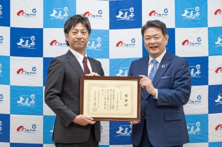 タニウム、能登半島地震の被災地・七尾市視察/市長と