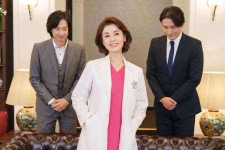 最強バディ！大地真央＆松本まりか　涙を流しながら語