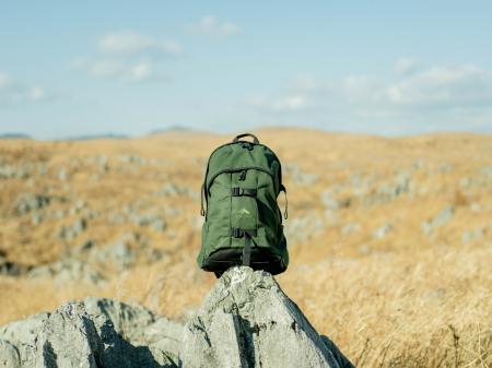 【macpac】定番商品13モデルを刺繍ロゴに変更しリニュ