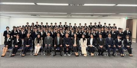 脱毛サロン「ストラッシュ」を運営する株式会社クリア