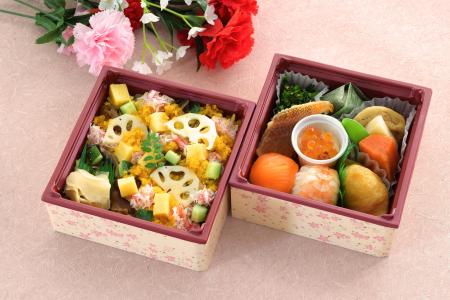 【古市庵】見た目も華やかな、かにのちらし寿司や一口