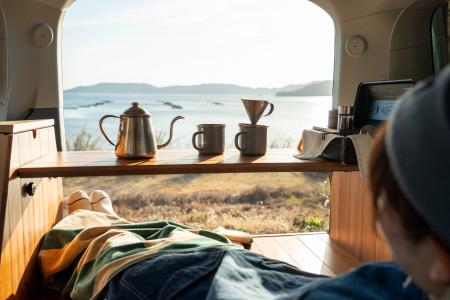 人気のYURT車中泊キットがトヨタのカーシェア車両に初