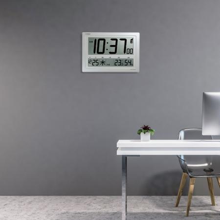見やすさ抜群の大画面、自社最大クラスの大画面電波デ