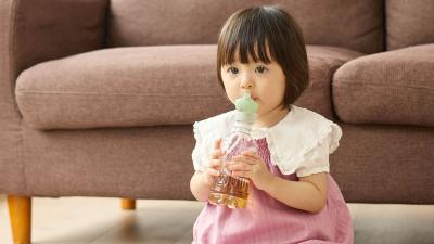 ママもお子様も！どんな姿勢でも飲みやすい陣痛バッグ