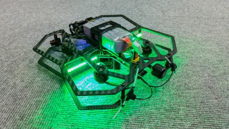 DRONE SPORTS、非GPS環境下インフラ点検用小型ドロー