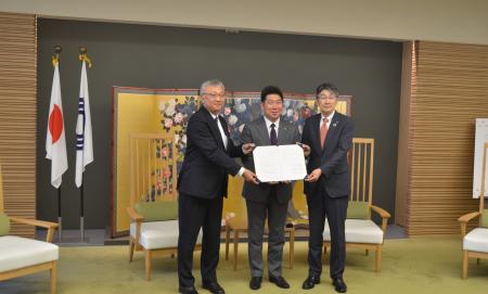ＮＸ商事、川崎市・兼松ペトロと「川崎港における船舶