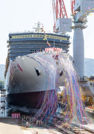 【新日本海フェリー】新造船「けやき」の命名進水式を
