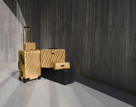 トゥミ　創業50年を記念した「50TH ANNIVERSARY GOLD