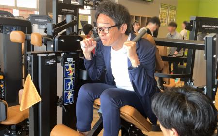 FIT-EASY犬山店に原 欣伸市長が来店！ 充実のマシンや