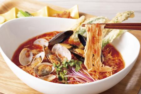 トマトと米麹で腸活応援！太陽のトマト麺期間限定『季