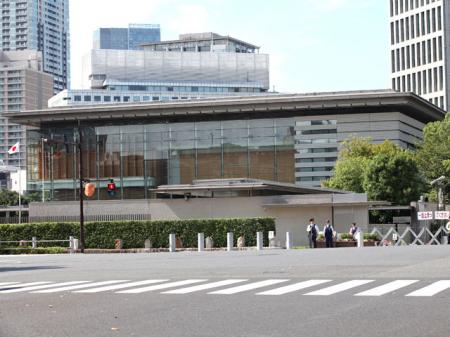 政府が４月に実施した消費動向調査で暮らし向きの...