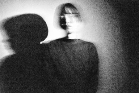 笹川真生、最新アルバム「STRANGE POP」から「はじめ