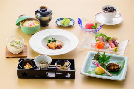 【新日本海フェリー】爽やかな夏の船旅に送るスペシャ