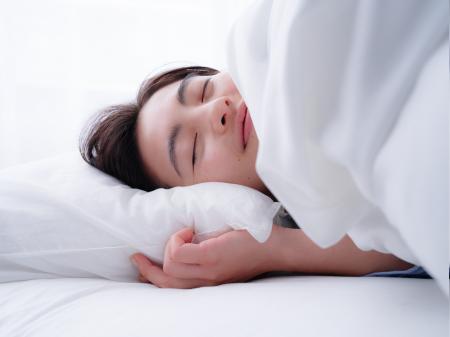 ぐっすり”をどこまでも、どこへでも。海外の電圧にも