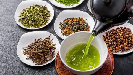 日本茶が「好き」な人が8割を占める　60代は「茶葉か