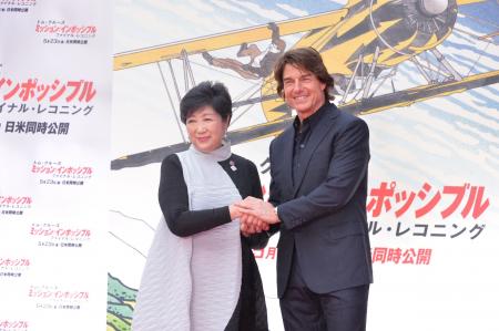 史上初、都庁都民広場で開催のレッドカーペットイベン