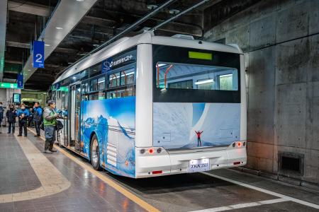 BYD 電気バス「K8」が、4/15より立山黒部アルペンルー