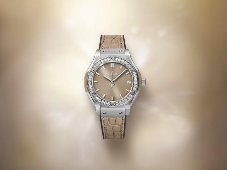 【ウブロ】日本限定レディスモデル「クラシック・フュ