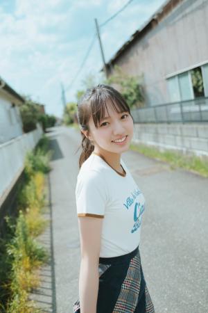 「B.L.T.賞」を受賞した乃木坂46・海邉朱莉がソロ初グ