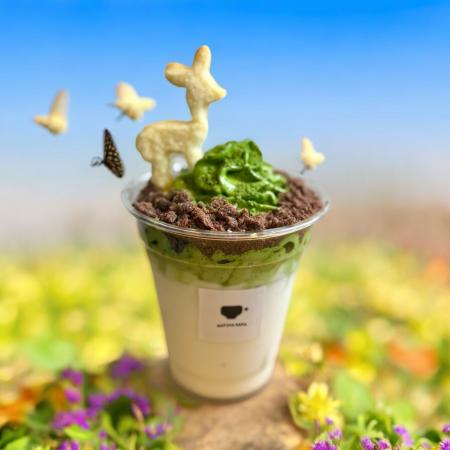 奈良の観光地・若草山の情景を抹茶ラテで表現！Sutf-8