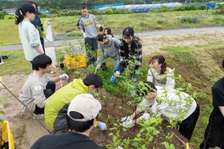 「植樹アクションPROJECT」では、植樹活動はもちろ...