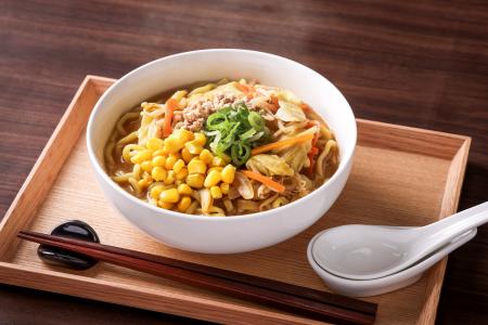 山椒の効いた濃厚味噌が熟成太麺との相性抜群！「熟成