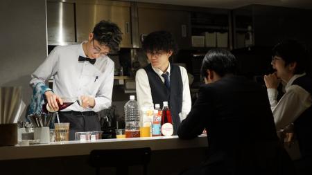 高校生が挑む“経営体験” ノンアルコールバー運営が育