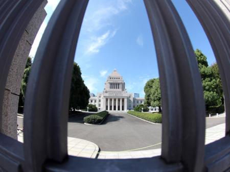 石破総理は「急速な高齢化等に伴って社会保障給付...