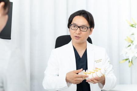 【無料・人数限定】腰痛日帰り手術と再生医療専門の表