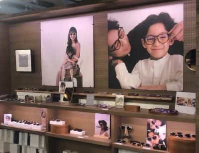 日本人に適した世界基準のサングラス、全国でポップア