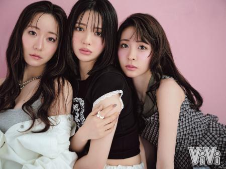 【FRUITS ZIPPERの３人による人気コスメ品評会】
