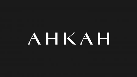 ＜AHKAH / アーカー＞ 新ブランドロゴを発表　日本発