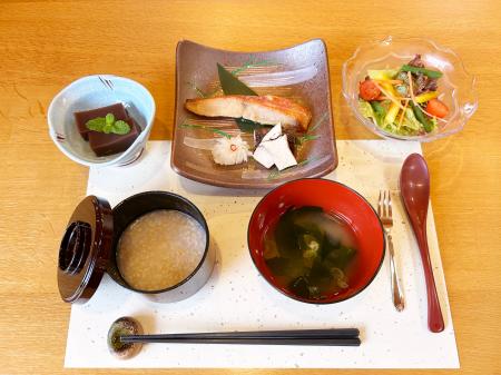 静岡県伊東市のファスティングホテル「アイウェutf-8