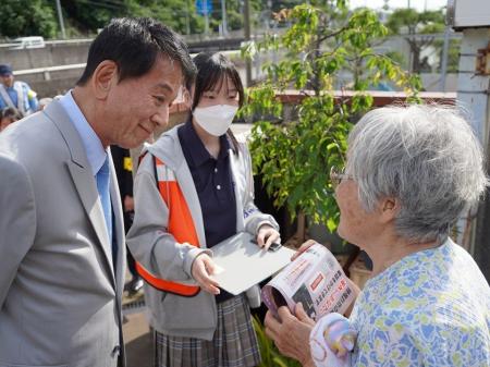 杉対策監 千葉市中央区都町で戸別訪問を実施　地域住