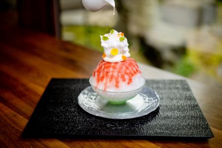 ふわとろ食感で夏を彩る、6種の絶品かき氷「氷菓～白
