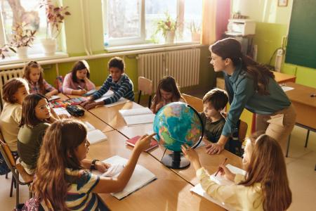 「おさるの森」が日本語学校を開校！海外子ども向け、