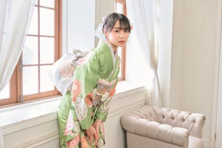 モデル・女優の林芽亜里が振袖をプロデュース！utf-8