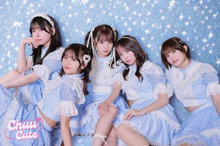 SNS総合フォロワー数180万人の合法ロリこと長澤茉里奈